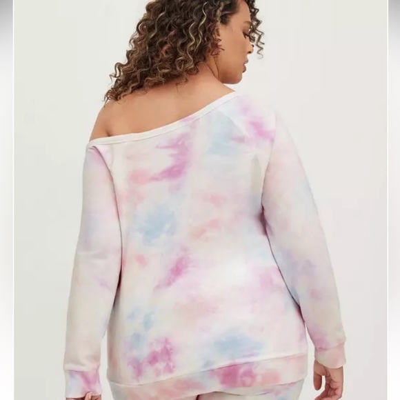 Torrid • Tie-Dye Everyday Fleece Off-Shoulder Long Sleeve Active Sweatshirt • 3X - Picture 2 of 11